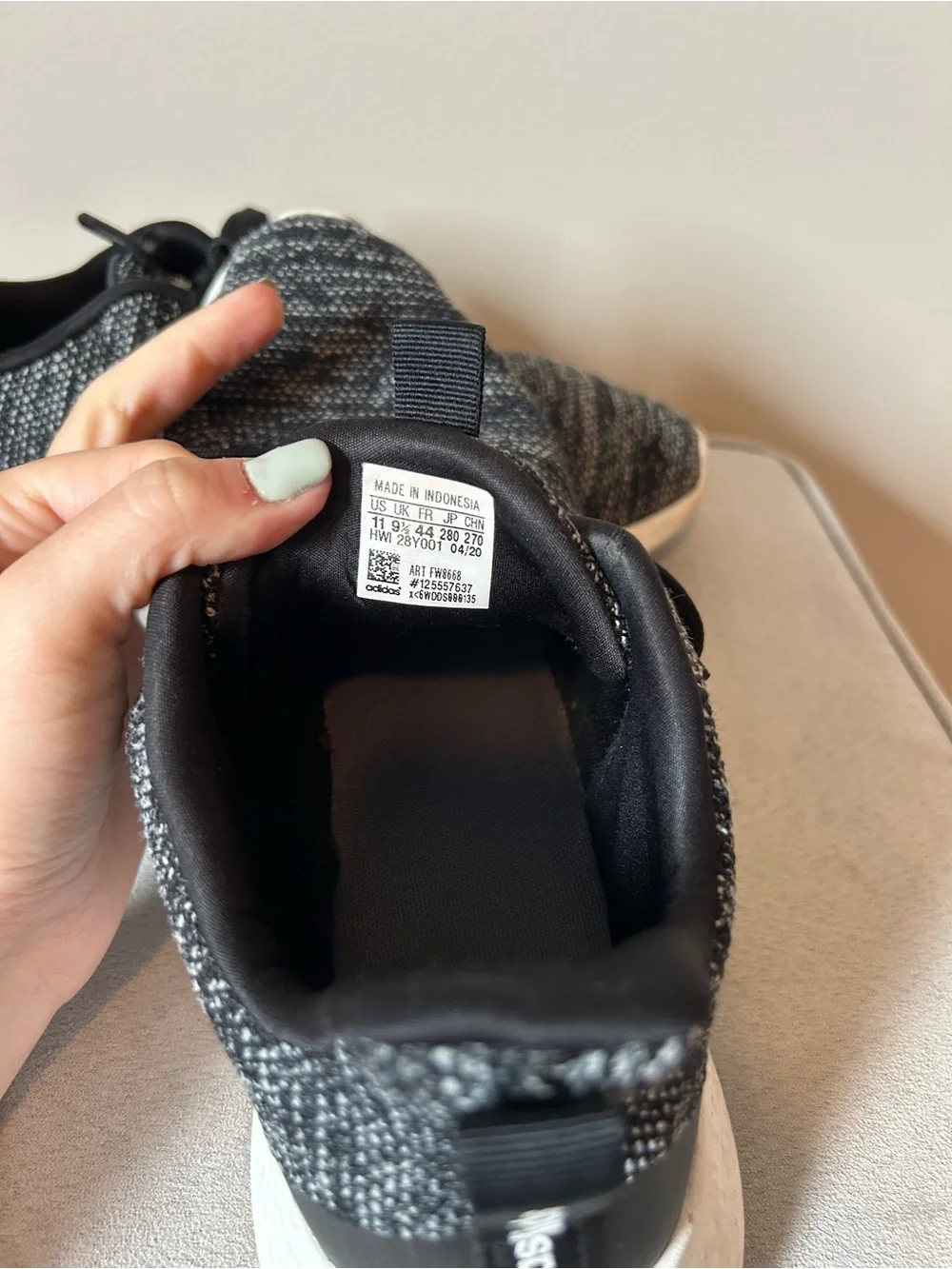 adidas cloud foam woman’s Black & White Knit Sneakers